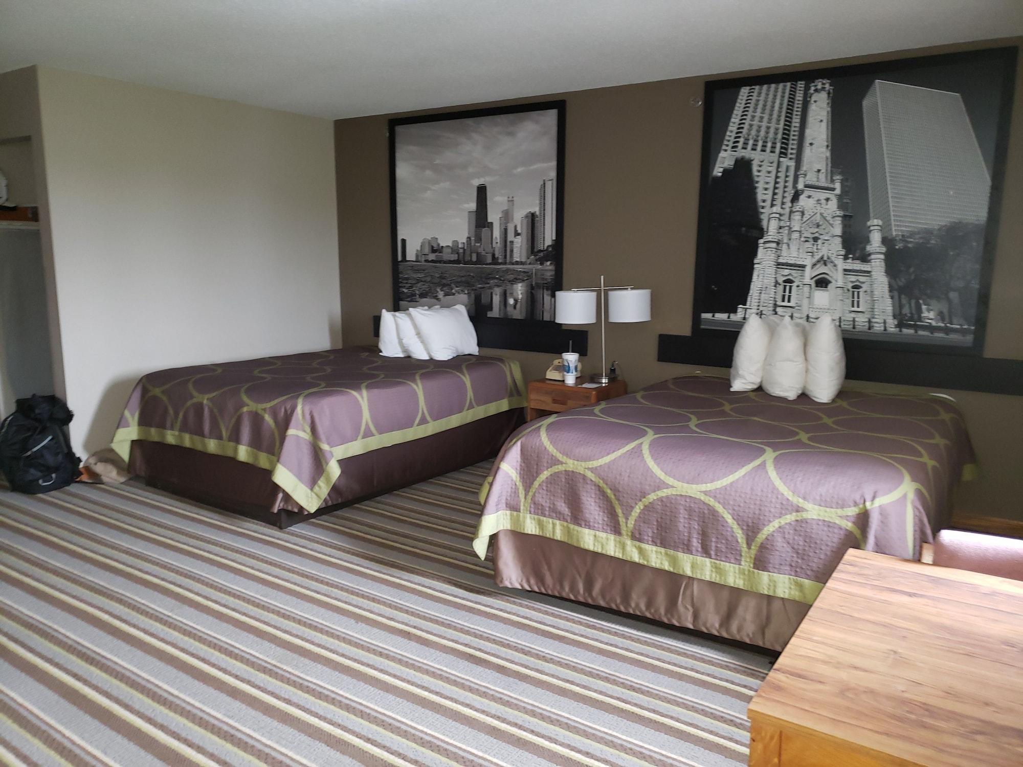 Super 8 By Wyndham Gilman Hotel Buitenkant foto