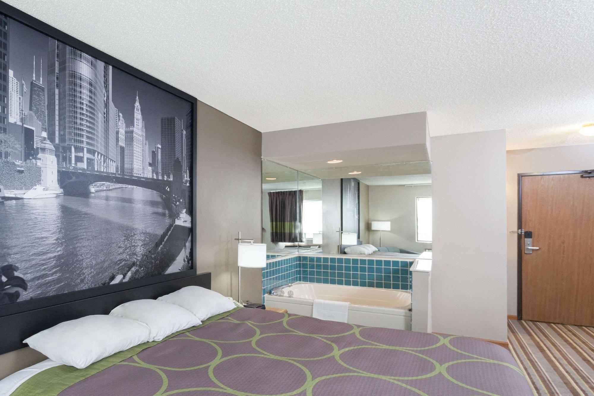 Super 8 By Wyndham Gilman Hotel Buitenkant foto