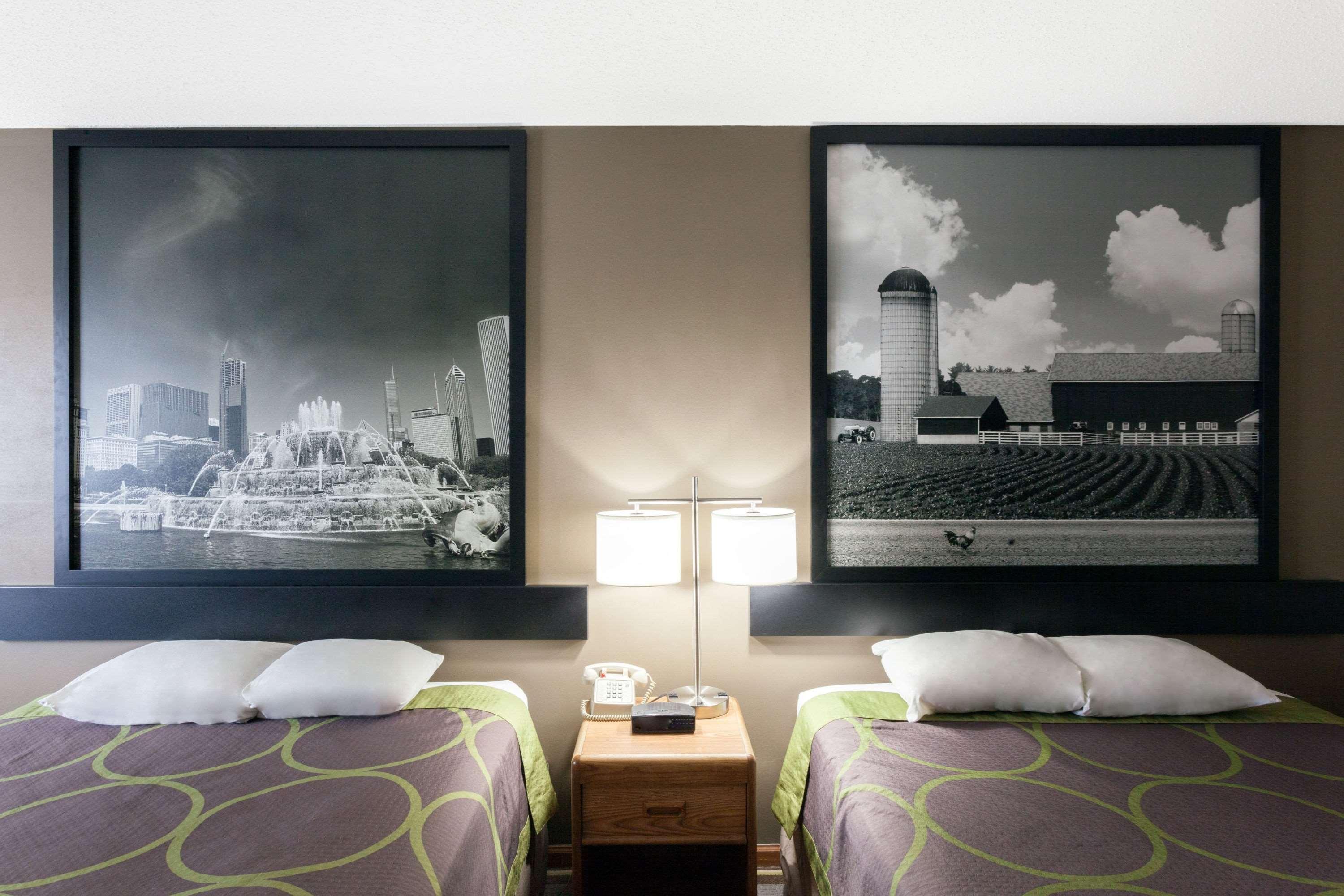 Super 8 By Wyndham Gilman Hotel Buitenkant foto